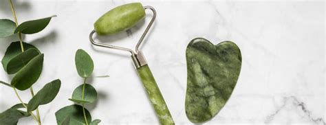 Jade Rollers: 9 Benefits & How To Use Them .